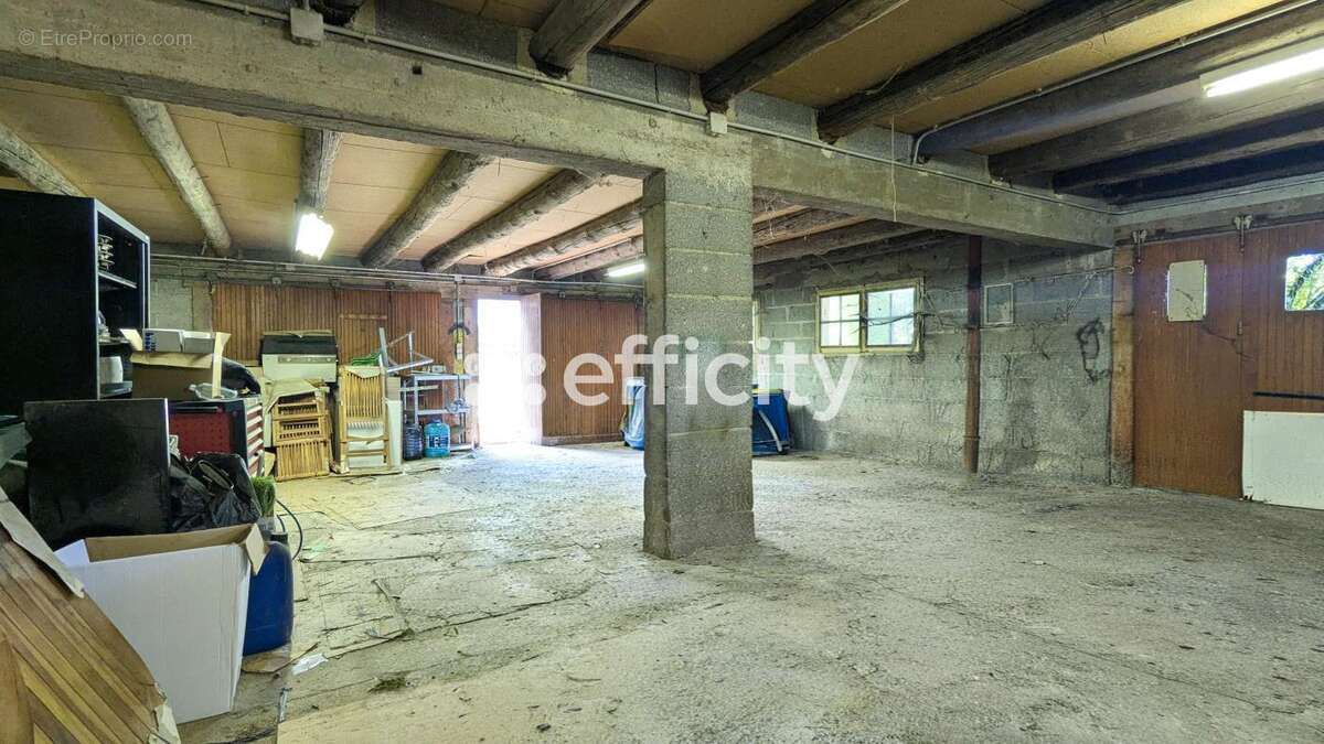 Stationnement - photo 6