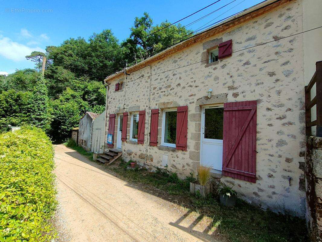 Maison à MORTAGNE-SUR-SEVRE