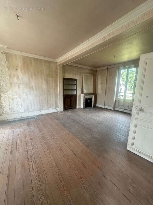 Maison à COULOMMIERS