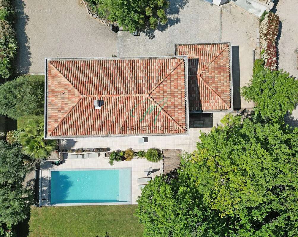 Maison à ROQUEFORT-LES-PINS