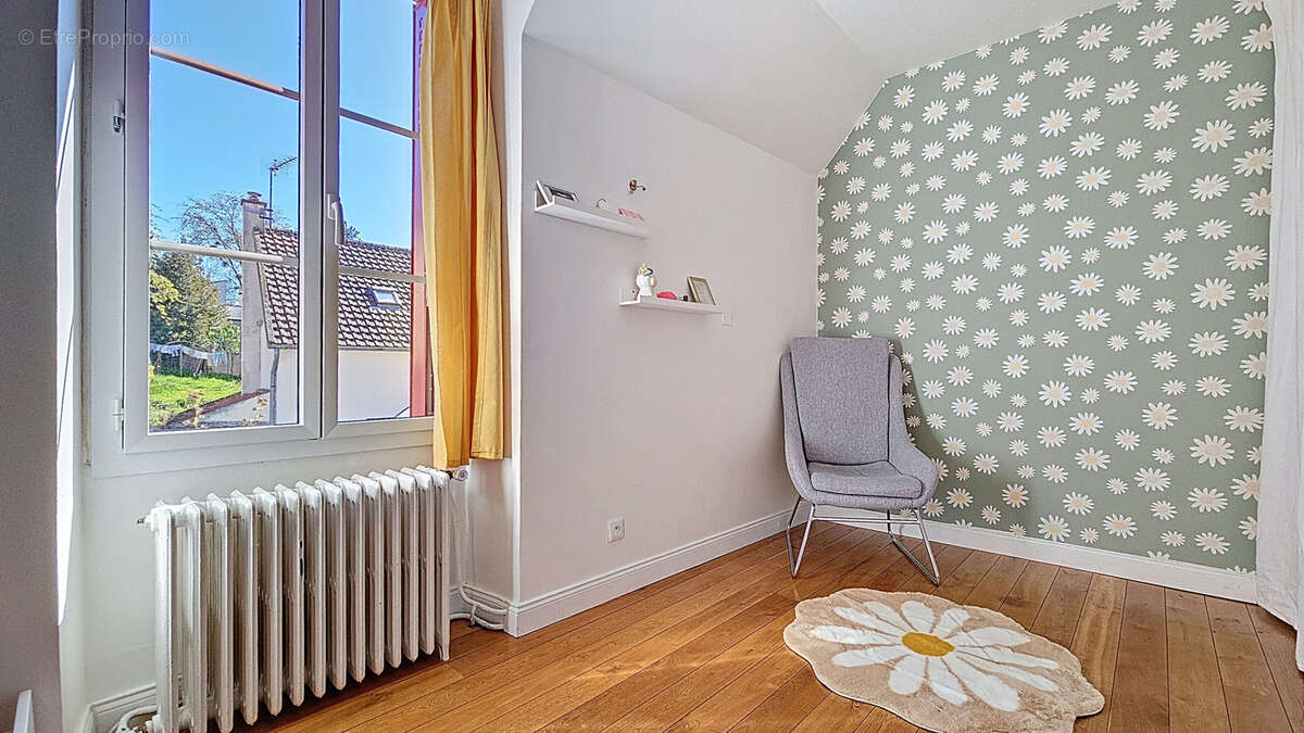 Maison à FERRIERES-EN-BRIE