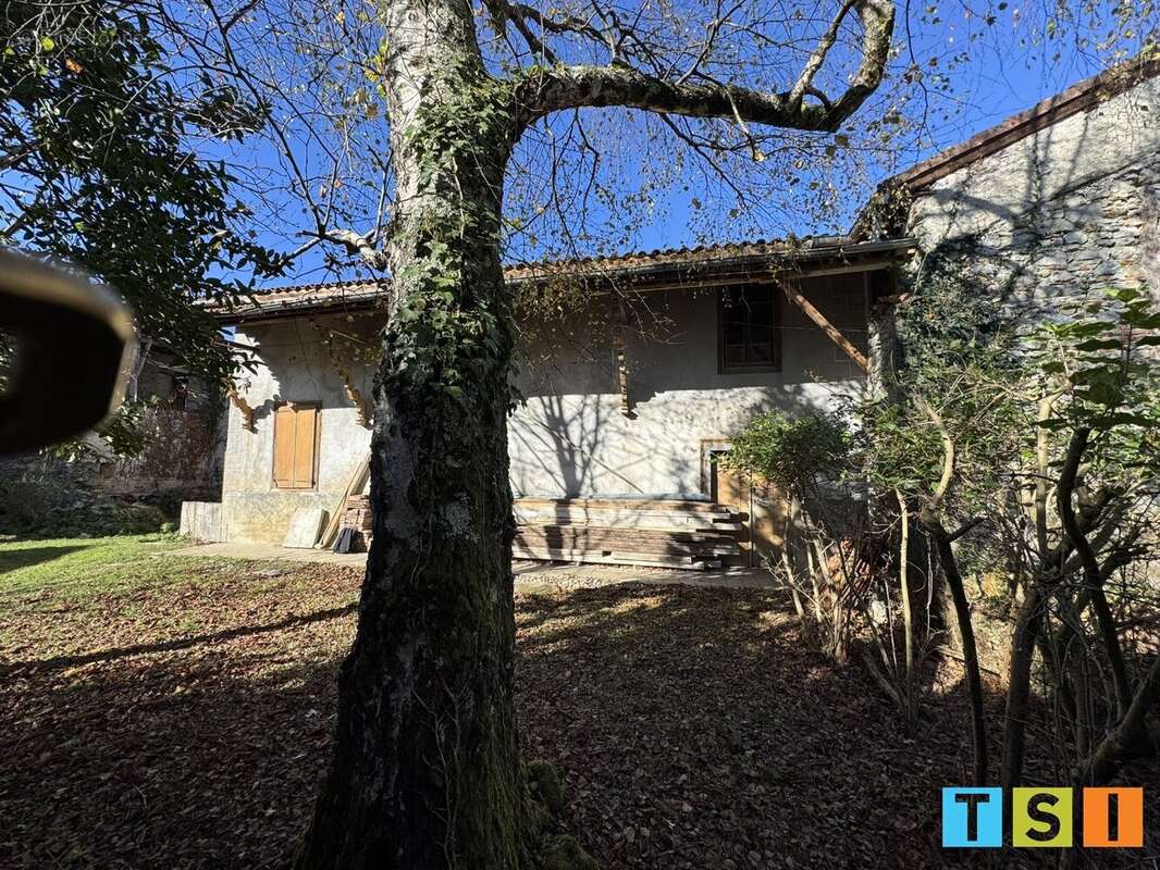 Maison à IZAUT-DE-L&#039;HOTEL