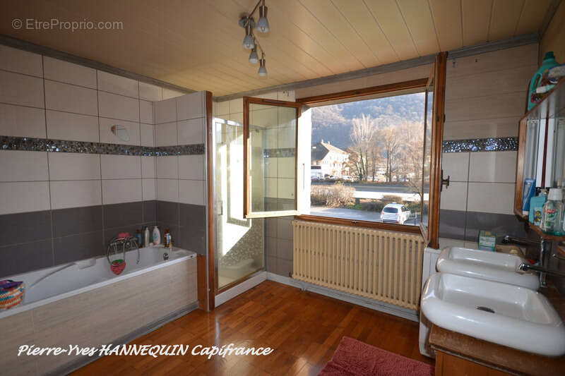 Maison à ALBERTVILLE