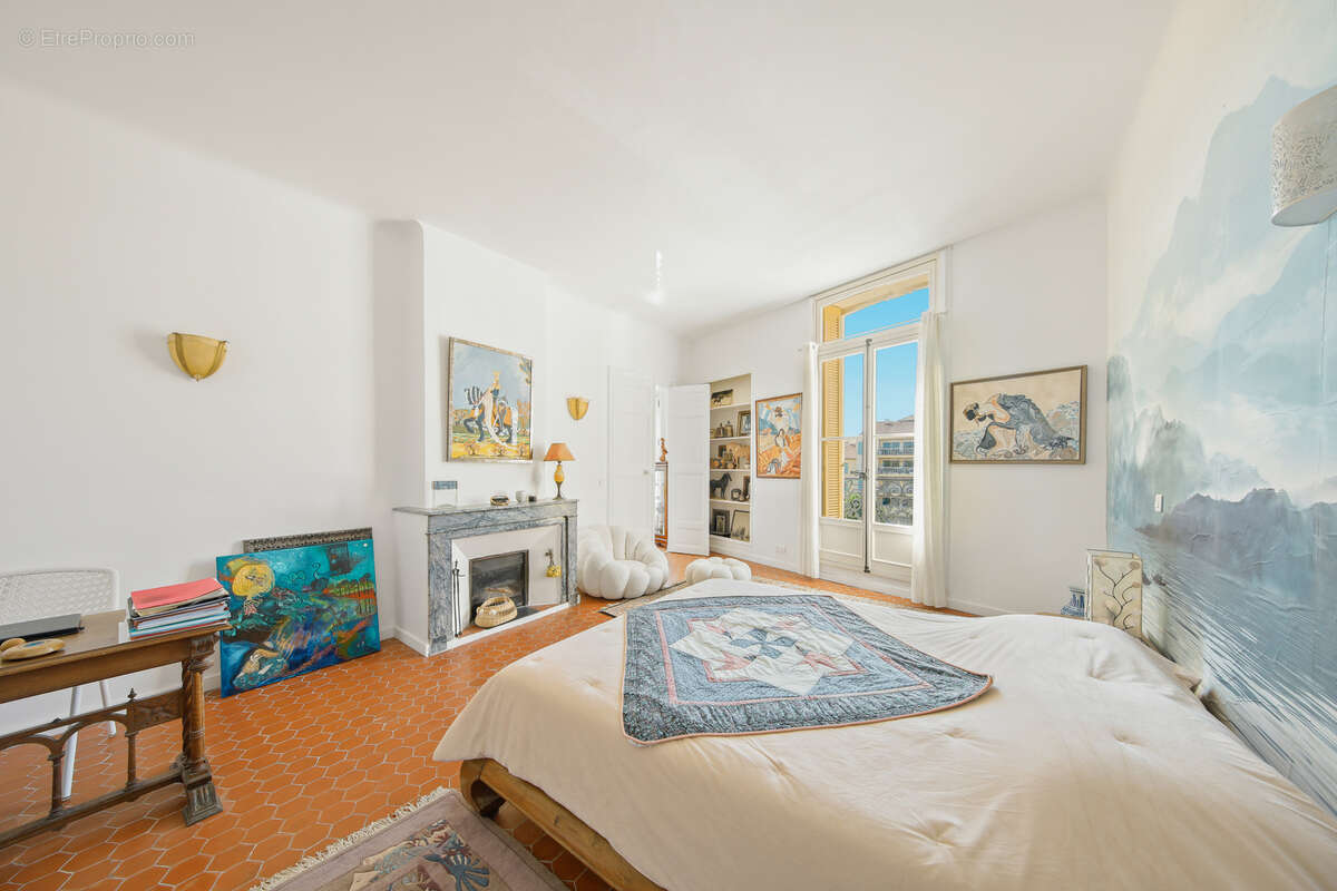 Appartement à HYERES