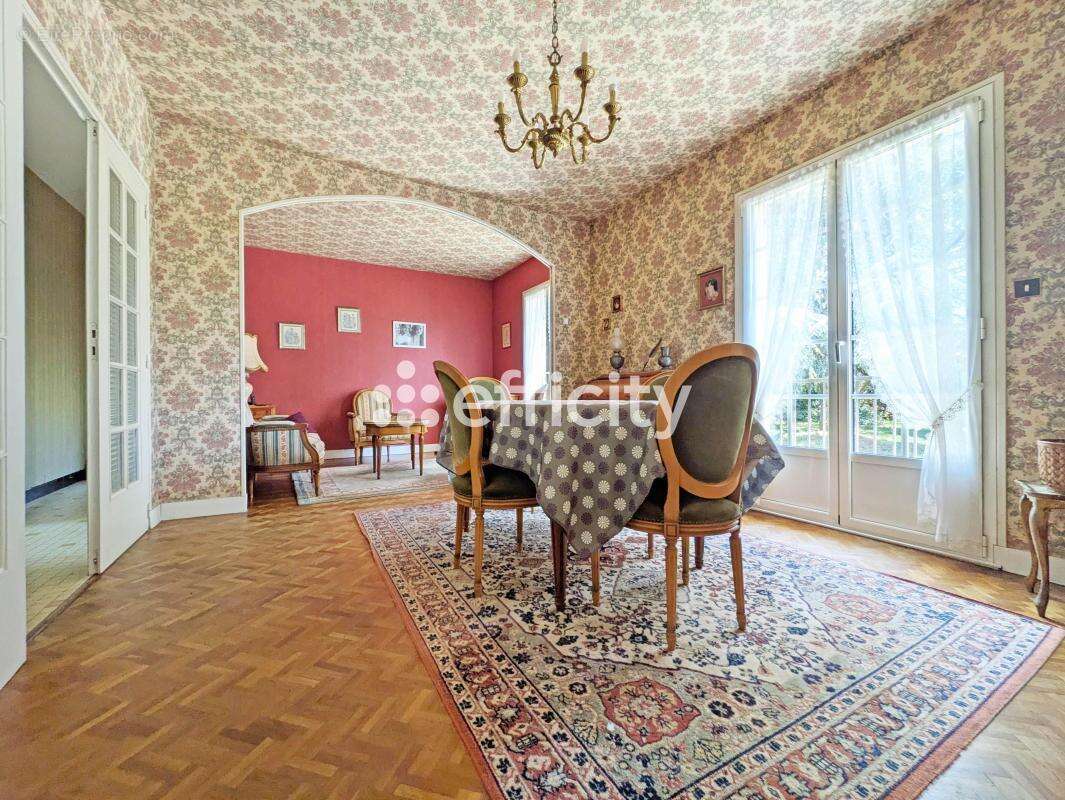 Maison 95 m² à Saint-Junien  - photo 3