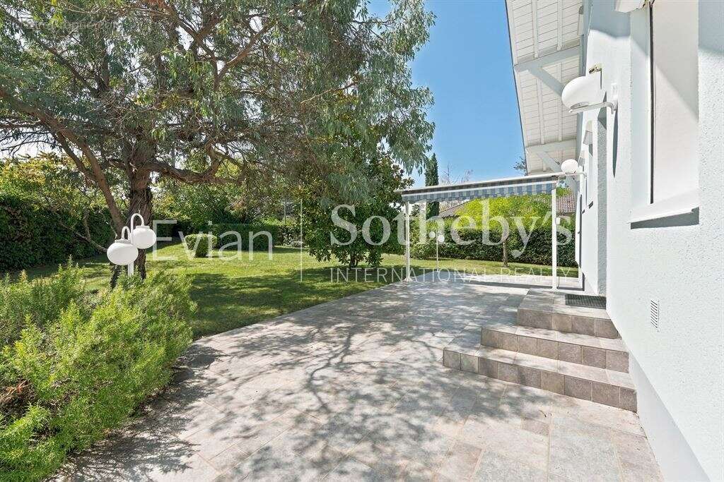 Villa pieds dans l’eau Anthy-sur-Léman - photo 8