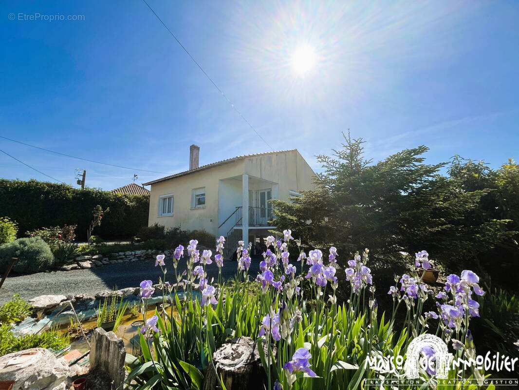 Maison à MESCHERS-SUR-GIRONDE