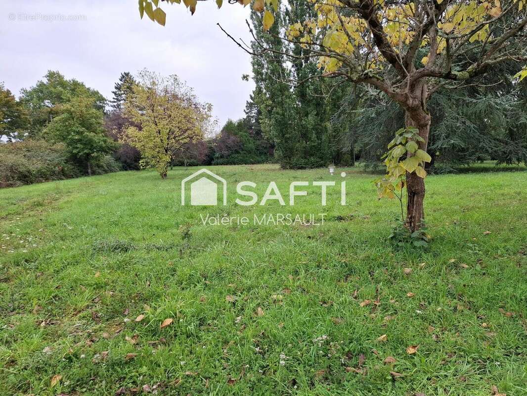 Photo 2 - Terrain à LUYNES