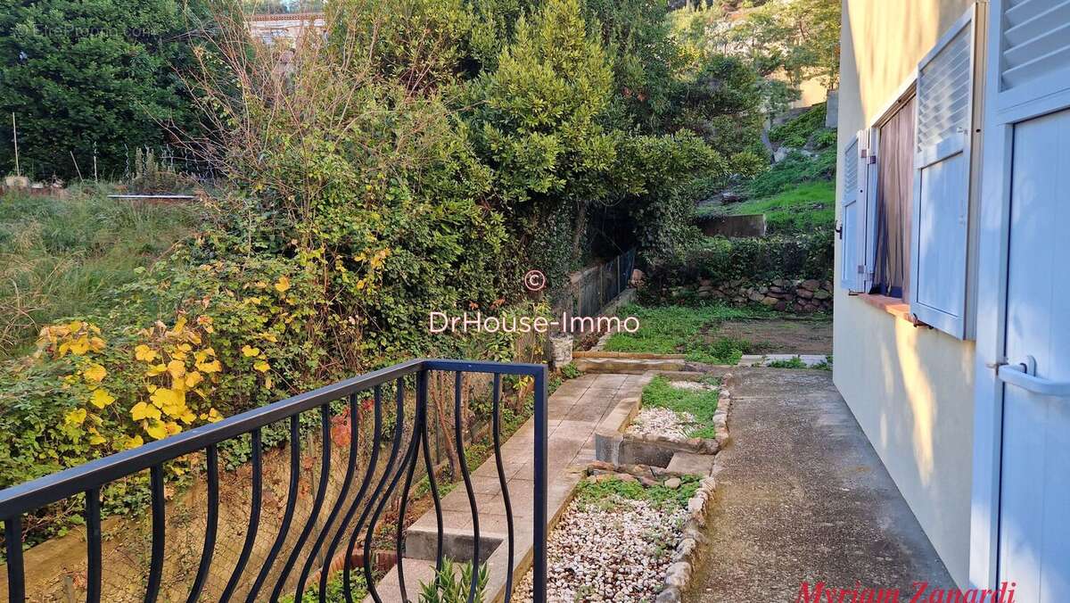 Appartement à MANDELIEU-LA-NAPOULE