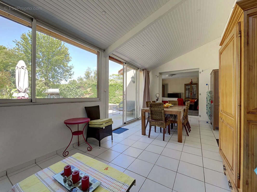 Muret - maison plain-pied avec piscine, véranda et grand terrain de plus de 1 000 m² - photo 7