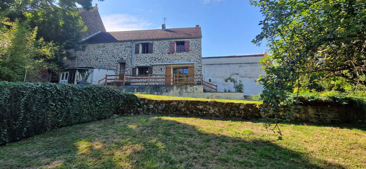 Maison à SAINTE-MAGNANCE