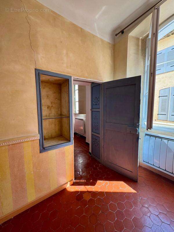 Appartement à LORGUES