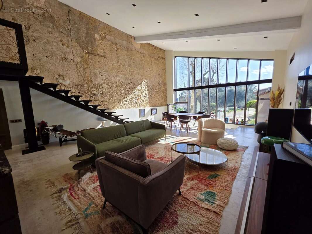 Maison à BAGNOLS-EN-FORET