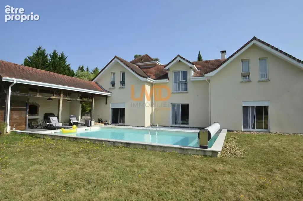 Maison 215 m² et appartement indépendant, grand terrain avec pis - photo 2