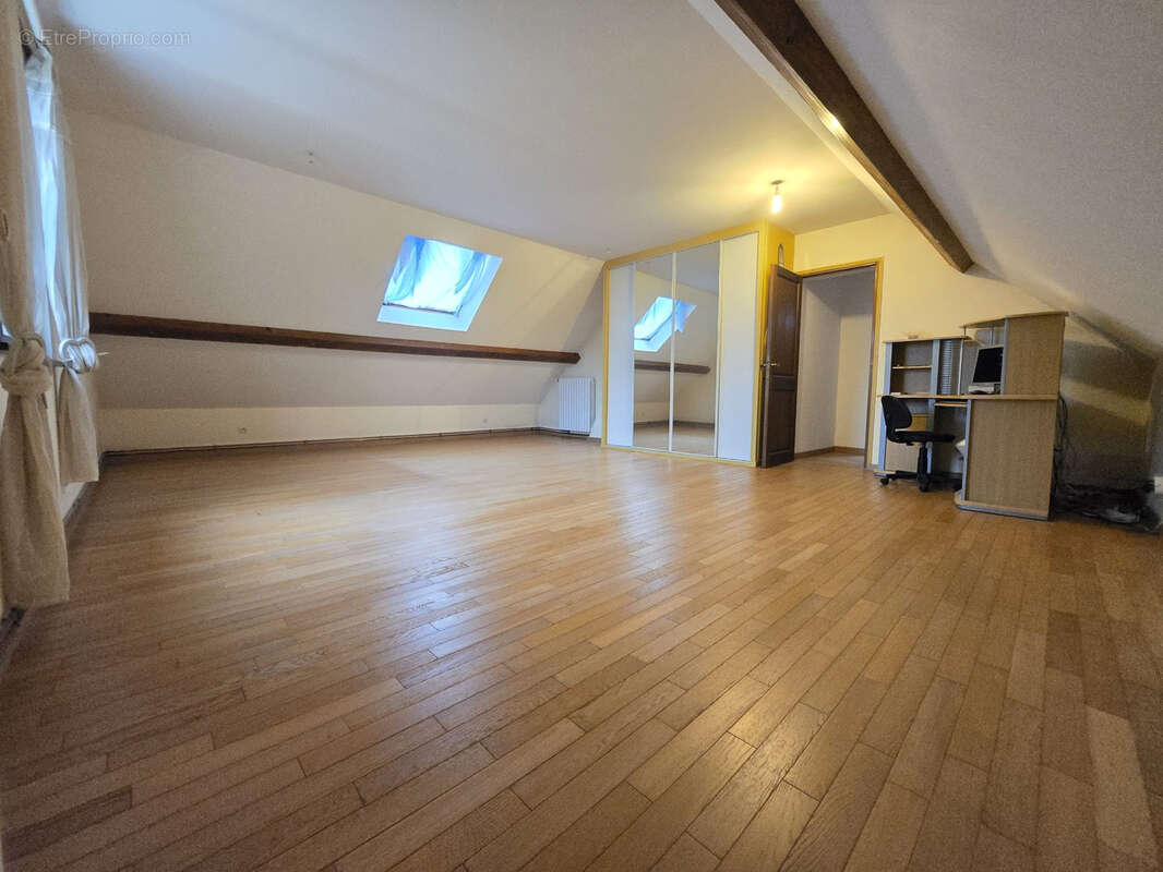 Maison à SAINT-FARGEAU-PONTHIERRY