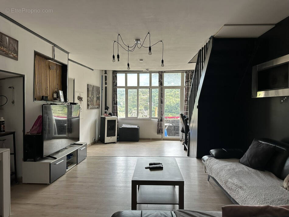 Appartement à LANTOSQUE