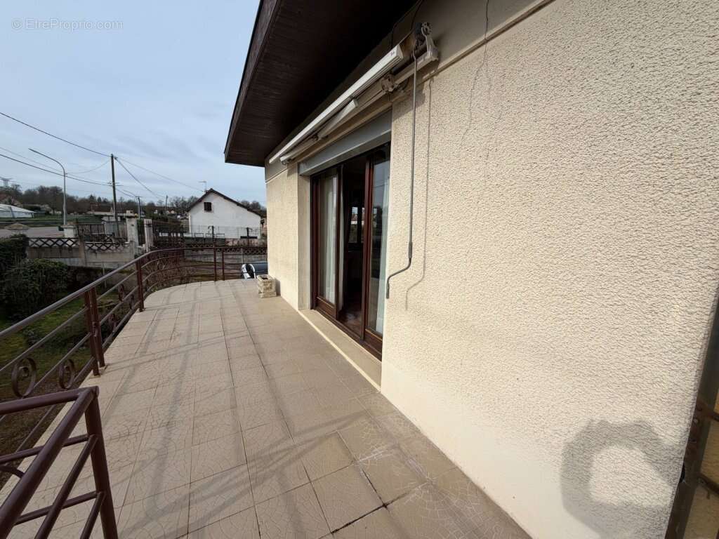 Maison à ECUISSES