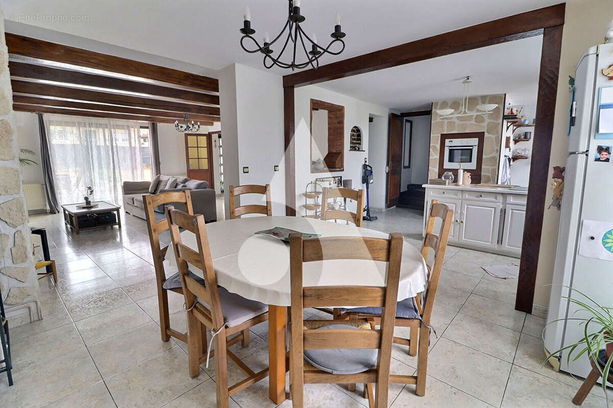 Coup de coeur ! Maison individuelle avec 4 chambres, dépendance et emplacement privilégié à Pontoise - photo 3
