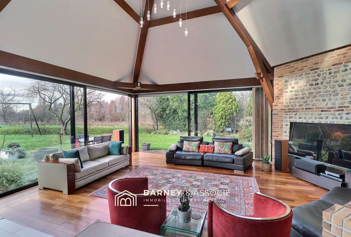 Maison à MONT-SAINT-AIGNAN