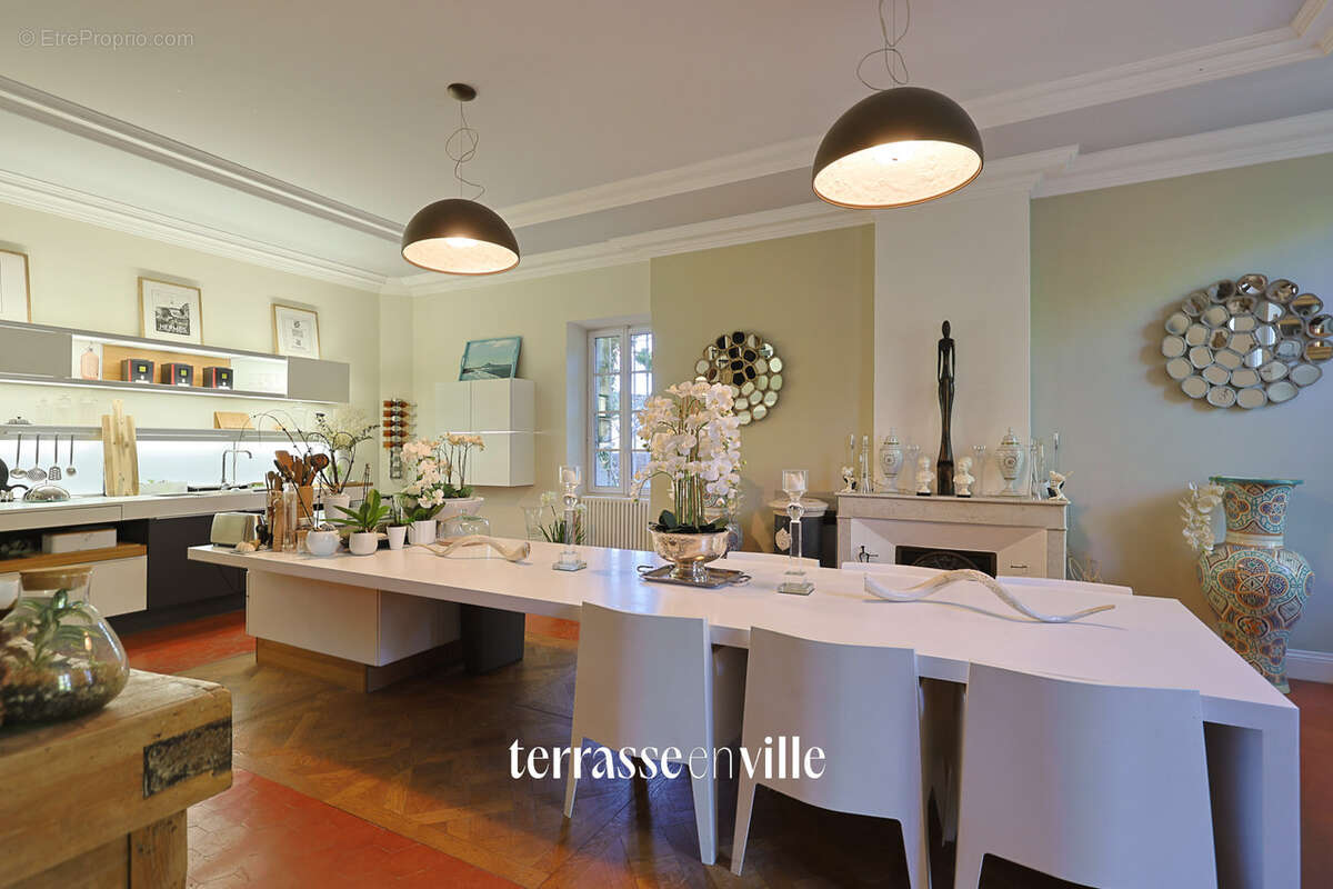 Appartement à LA CRAU