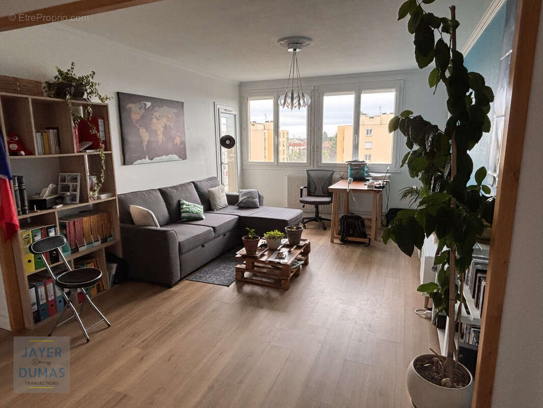 CHALON-SUR-SAONE - Bel Appartement T3 lumineux - 60 m2 - - photo 3