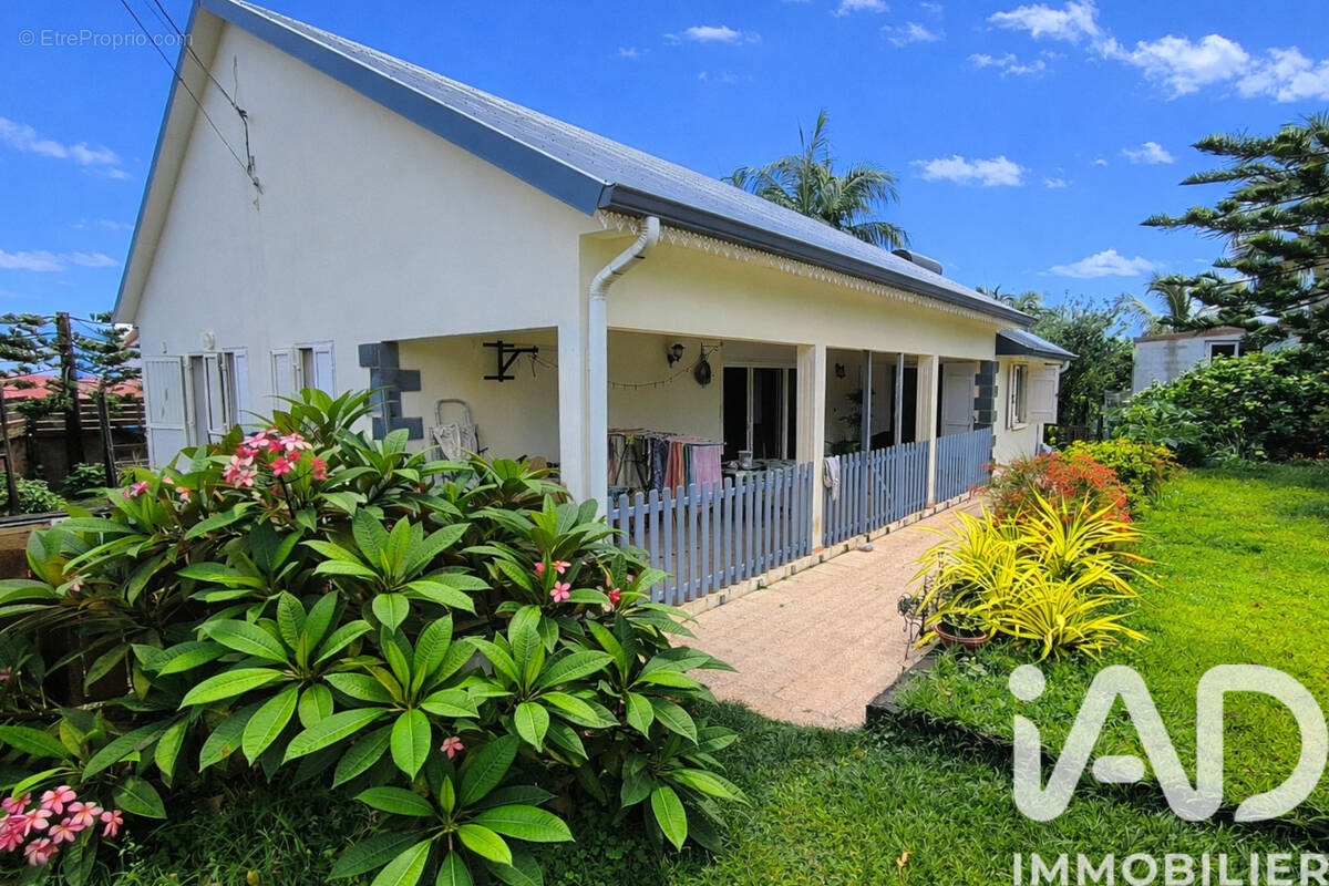 Photo 1 - Maison à SAINT-JOSEPH