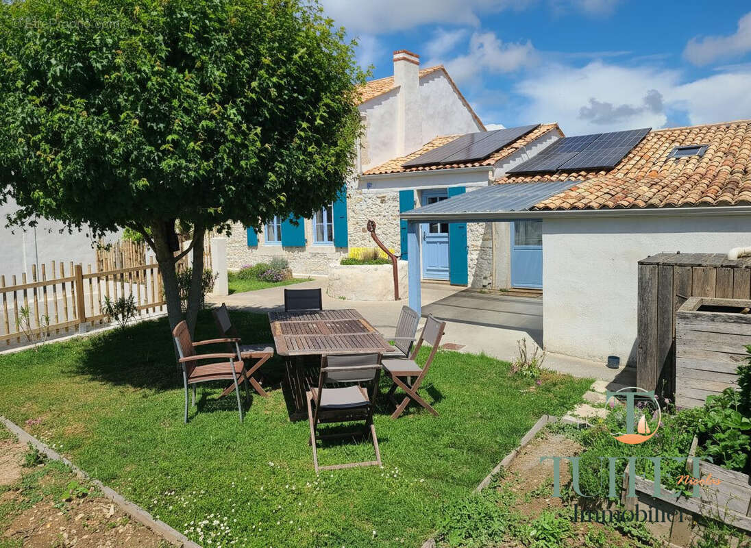 Maison à LES MATHES