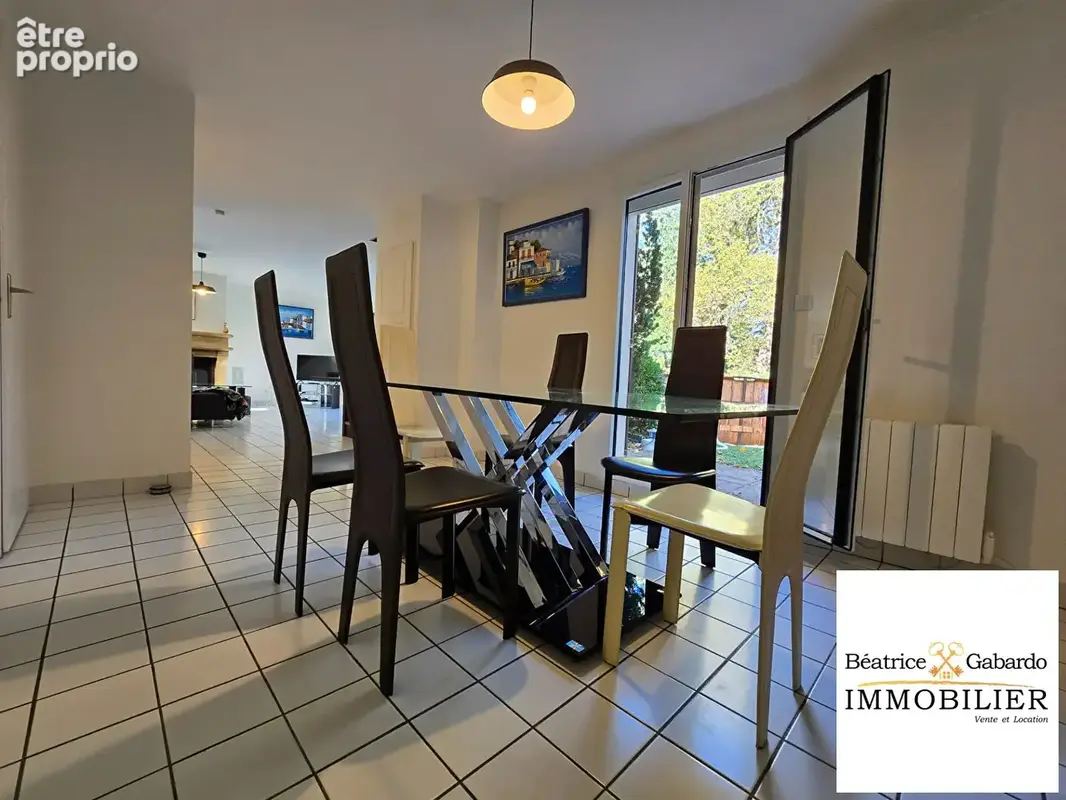 Maison St Genis Laval 5 pièce(s) 130  m² - photo 2