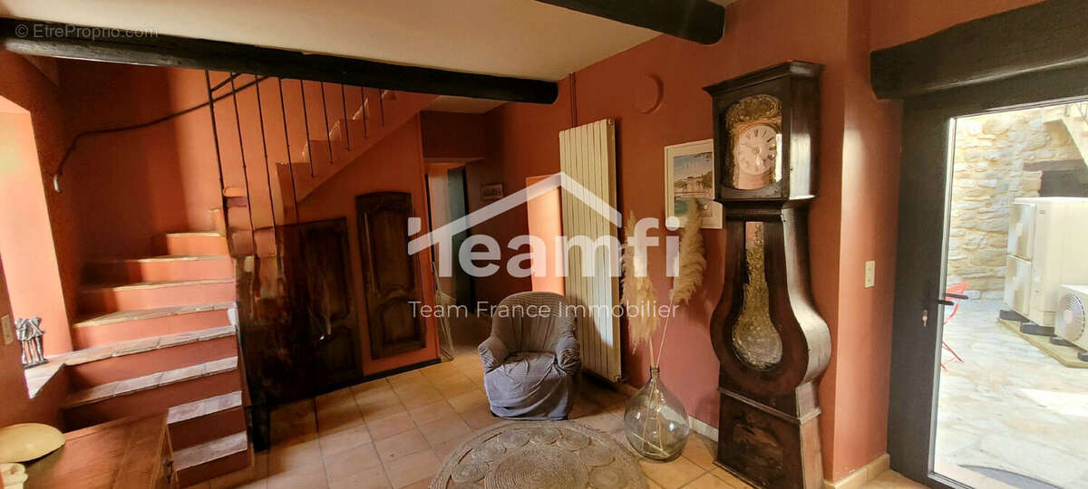 Maison à COLLORGUES