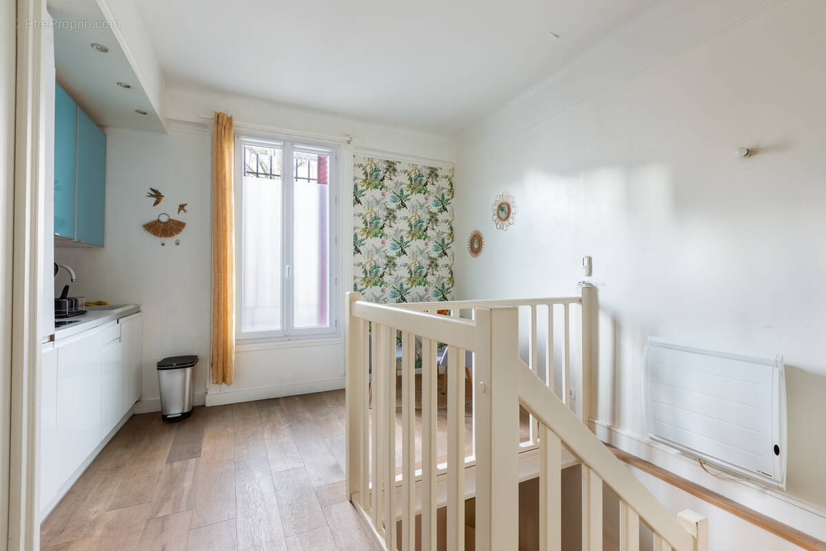 Appartement à LA GARENNE-COLOMBES