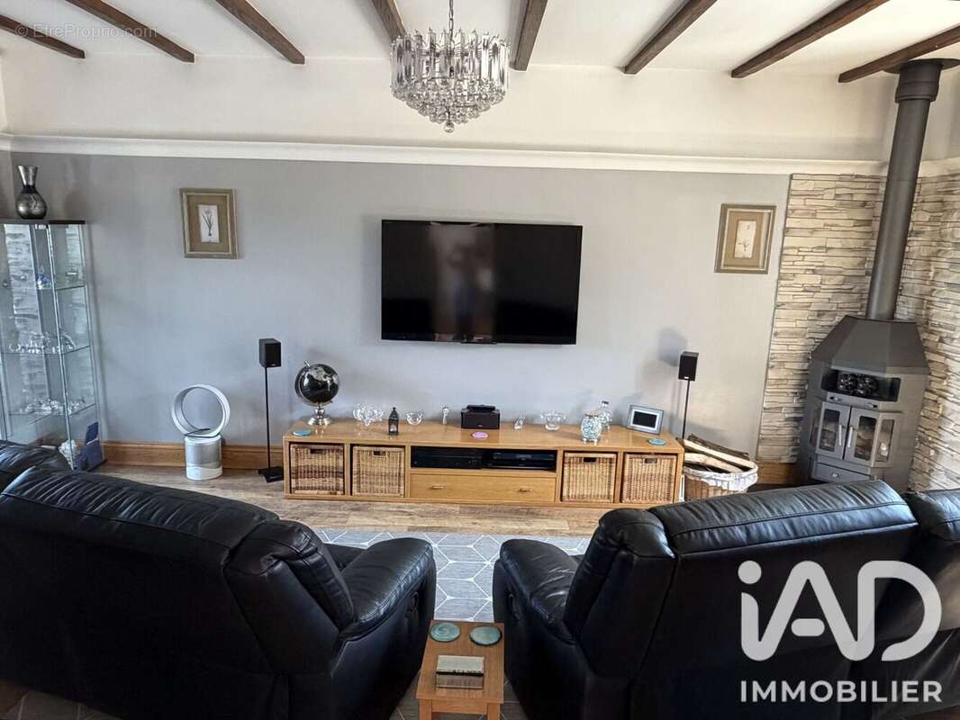 Maison 176 m² à Le Busseau  - photo 6