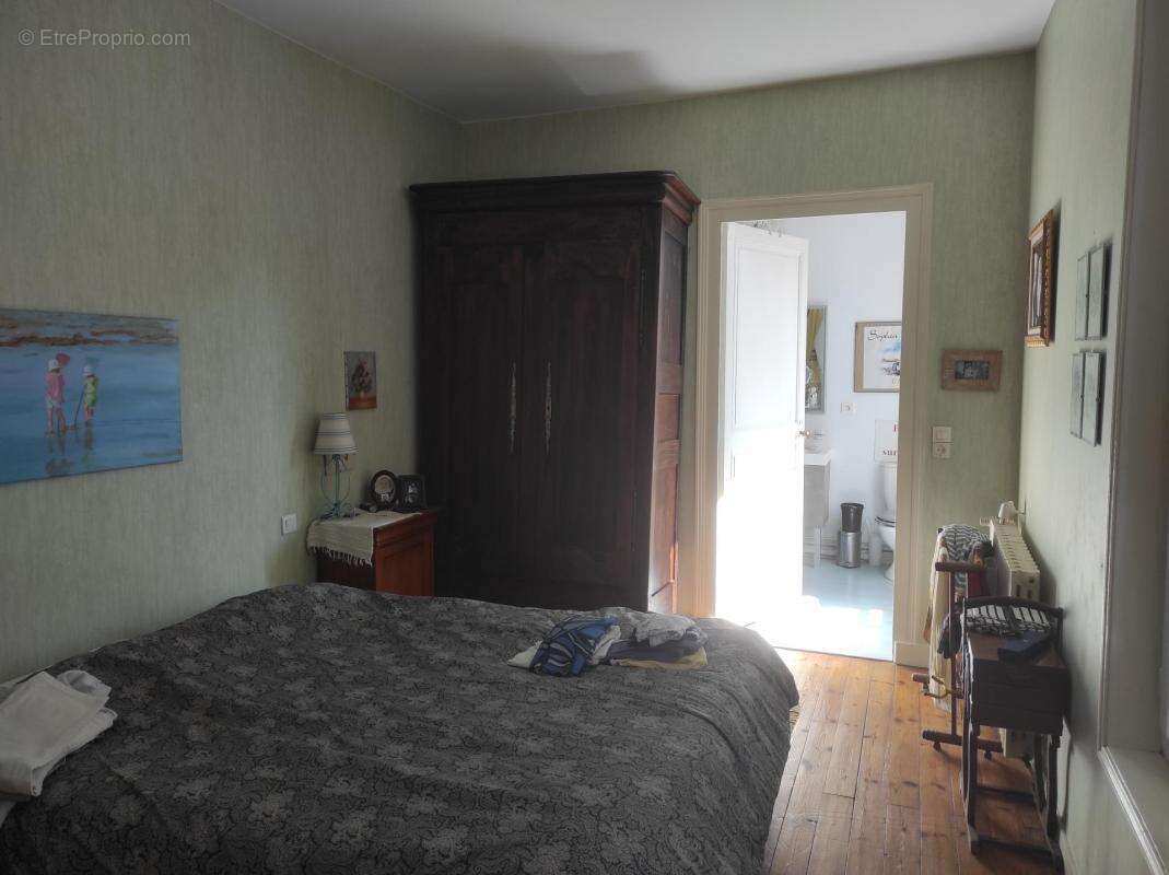 Maison à SAINT-JEAN-D'ANGELY