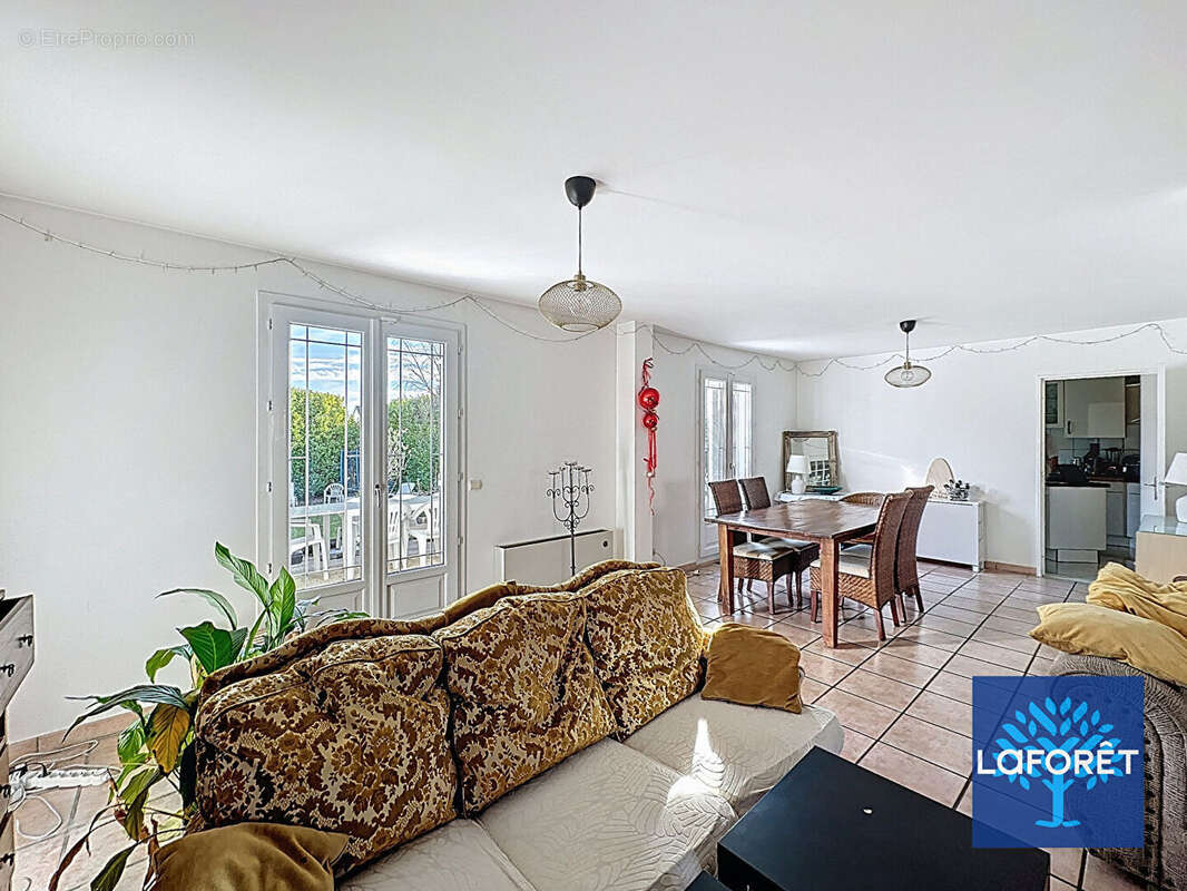 Maison à LA FERTE-ALAIS