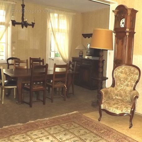 Maison à AVESNES-SUR-HELPE