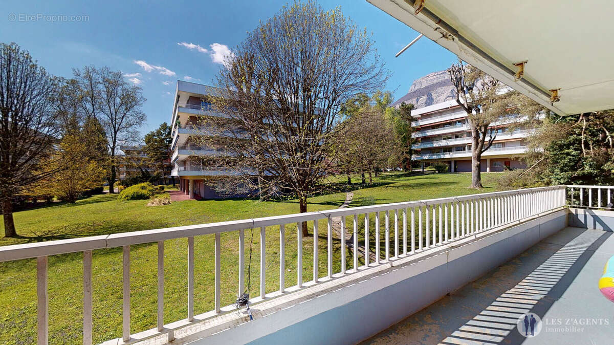 Appartement à MEYLAN