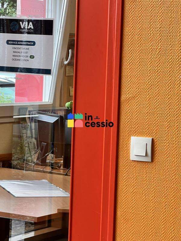 Offre rare ! Le Mans université : vos futurs bureaux dans un em - photo 22