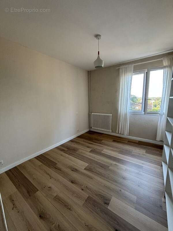 Appartement 85 m² à Romans-Sur-Isere  - photo 8