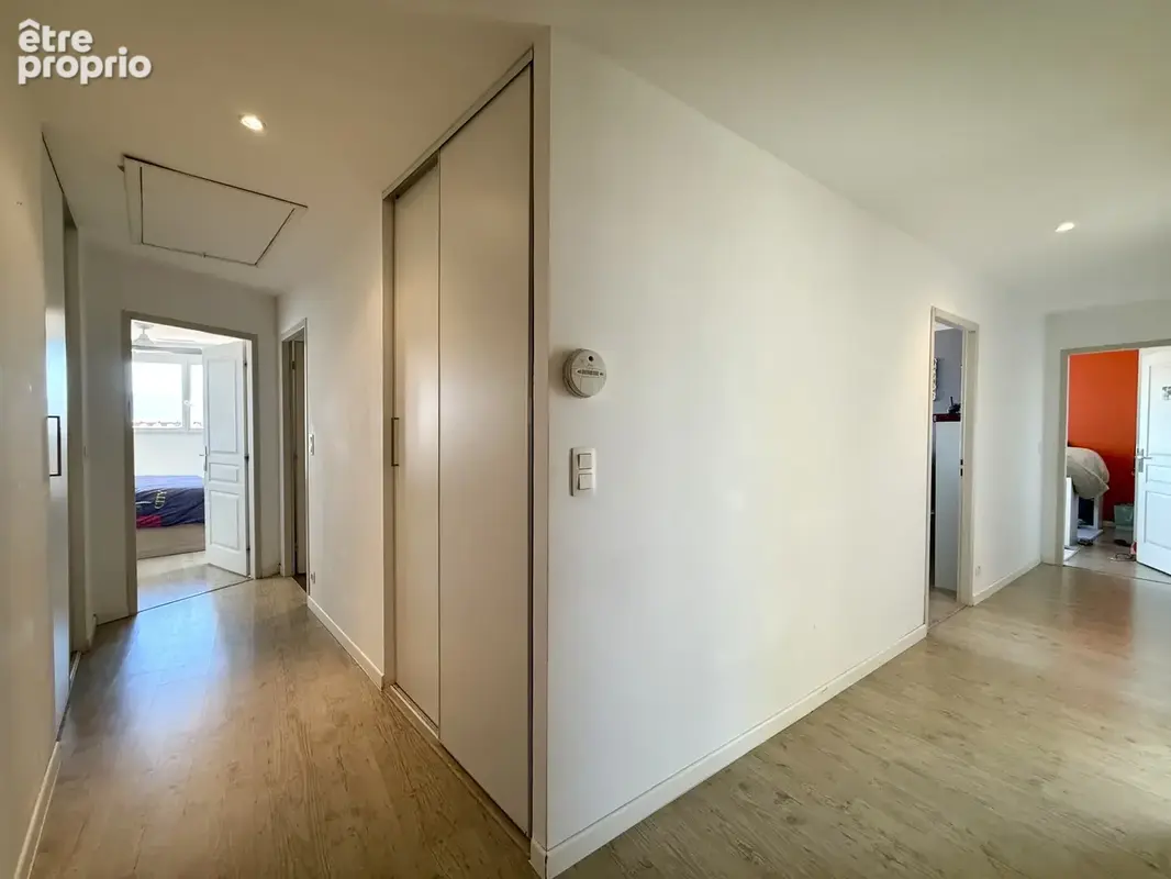 Vente appartement Duplex T5 terrasses, garage et places de parking,66180 Villeneuve de la Raho. - photo 7