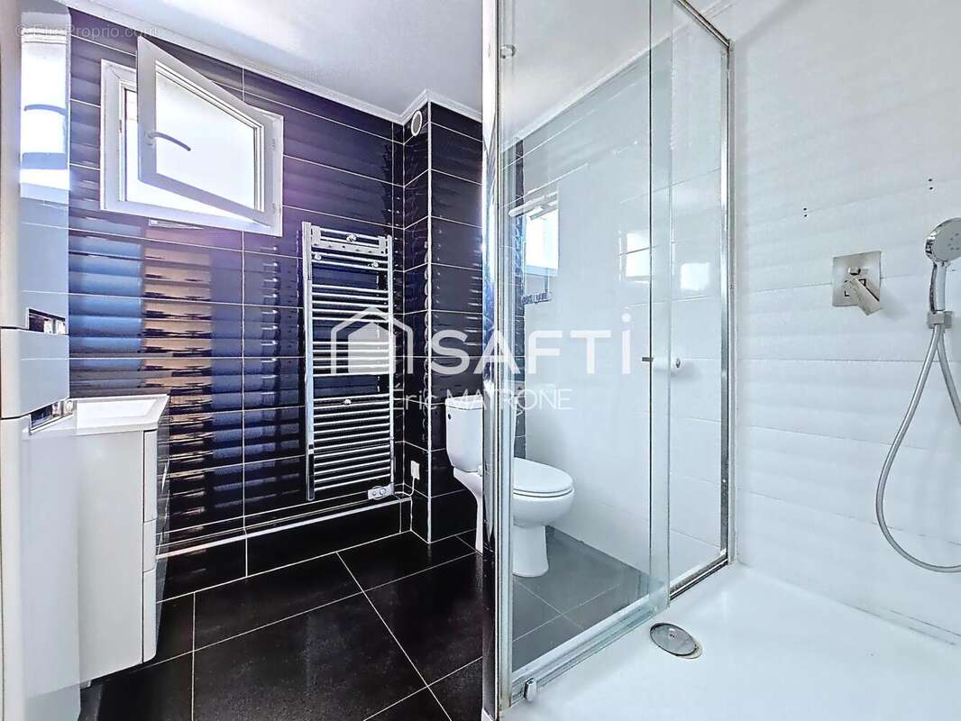 Photo 8 - Appartement à MARSEILLE-11E