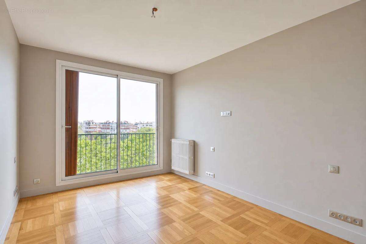 Appartement 2 pièces de 60 m² à Paris 16ème - photo 5