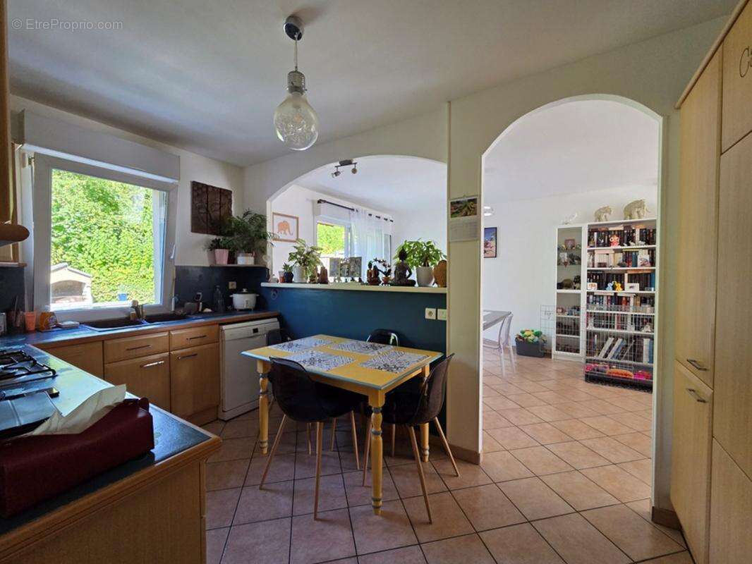 Maison 96 m² à La Chapelle-Des-Fougeretz  - photo 7