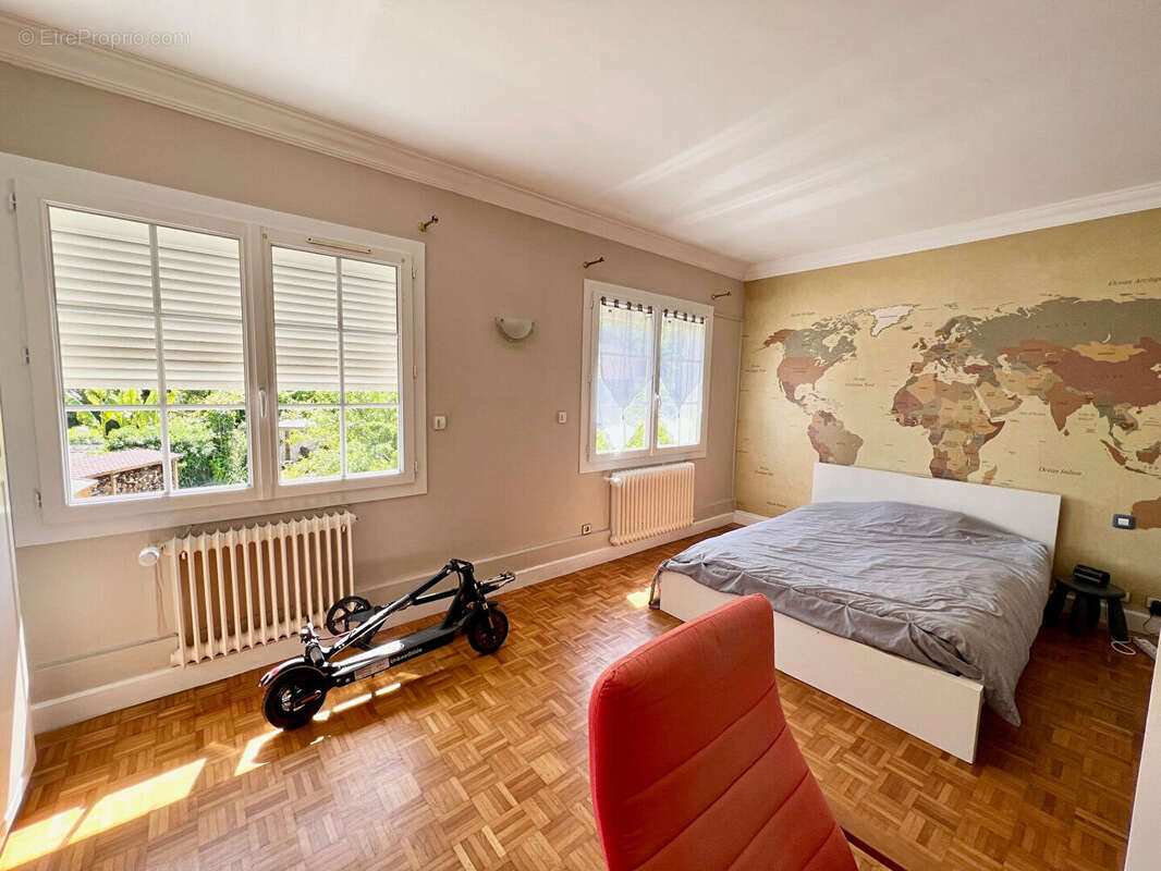 Maison à BRIE-COMTE-ROBERT