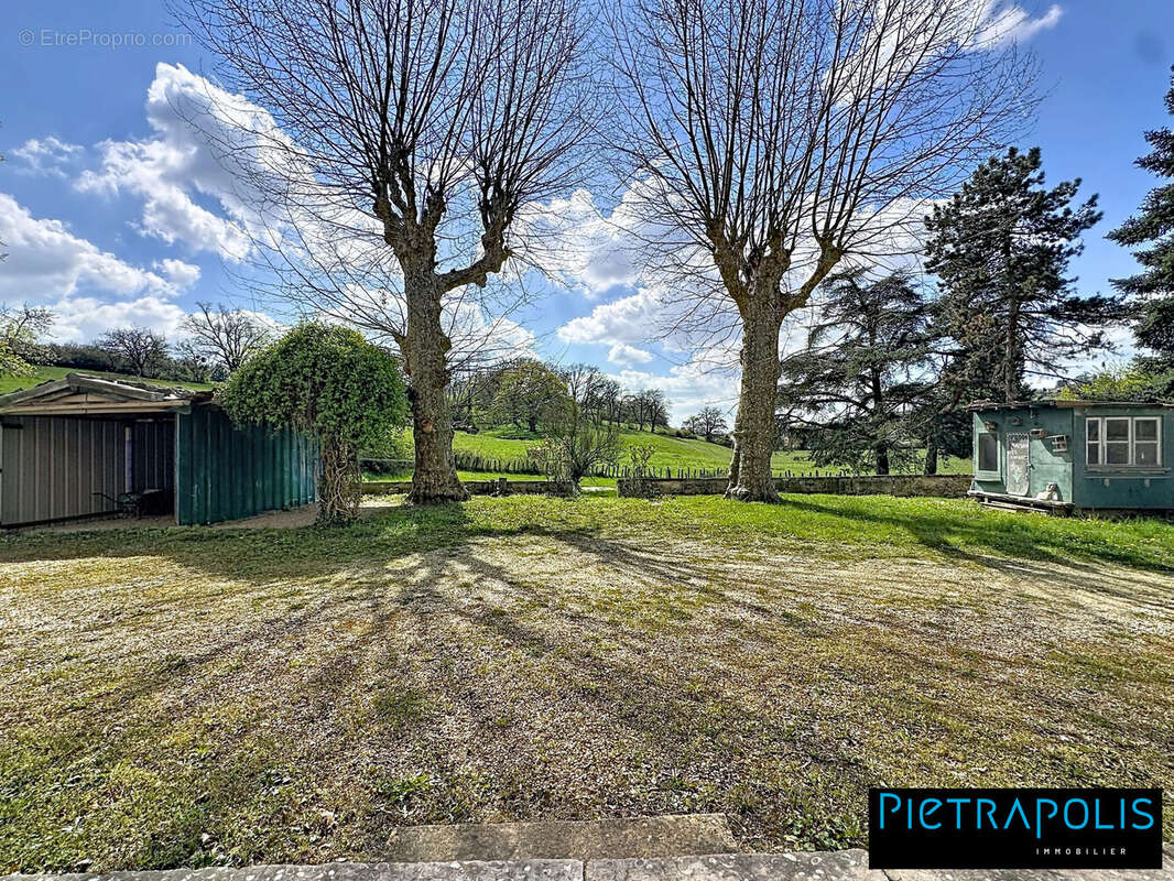 Maison à SAINT-GENIS-LAVAL