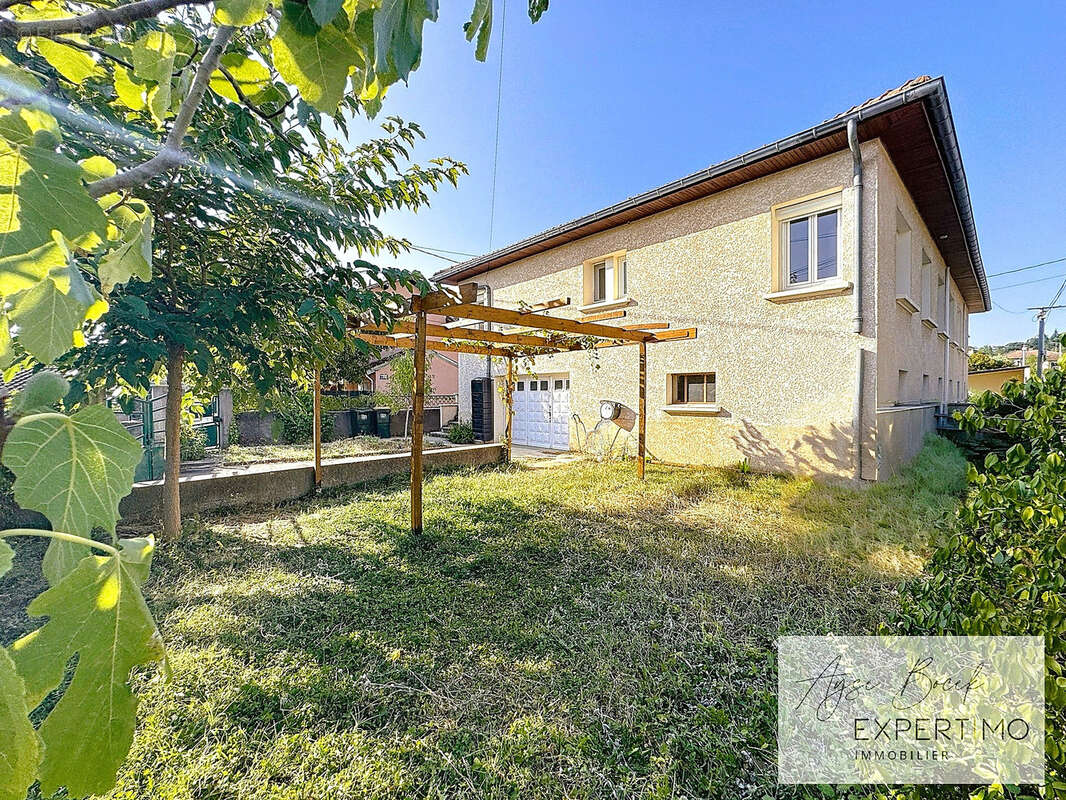 Maison à ROUSSILLON