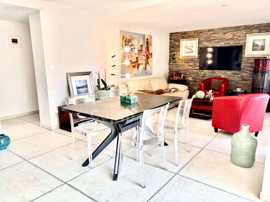  Belle villa de 181 m2 avec deux appartements indépendants - photo 4