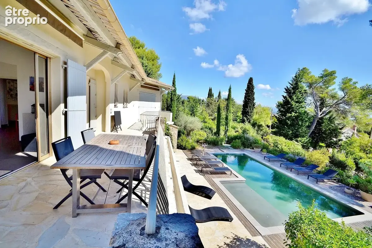 NEW - Valbonne proche Village - Belle villa de charme - 5 chambres au calme absolu, vue dégagée - photo 10