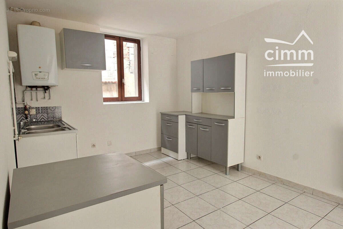 Maison 79 m² à La Cote-Saint-Andre  - photo 7
