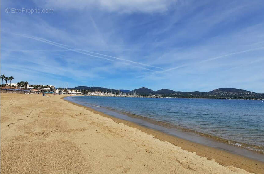 Appartement à COGOLIN