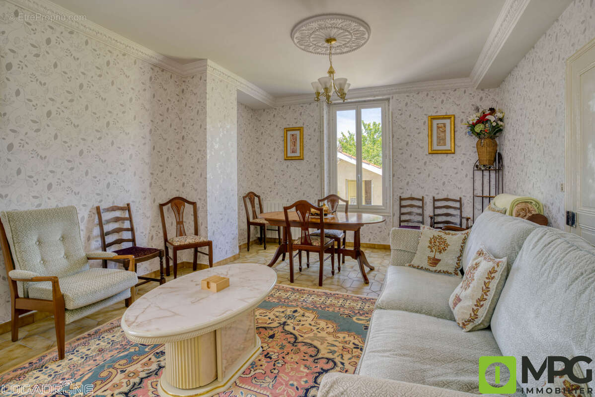 Maison à SAINTE-LIVRADE-SUR-LOT