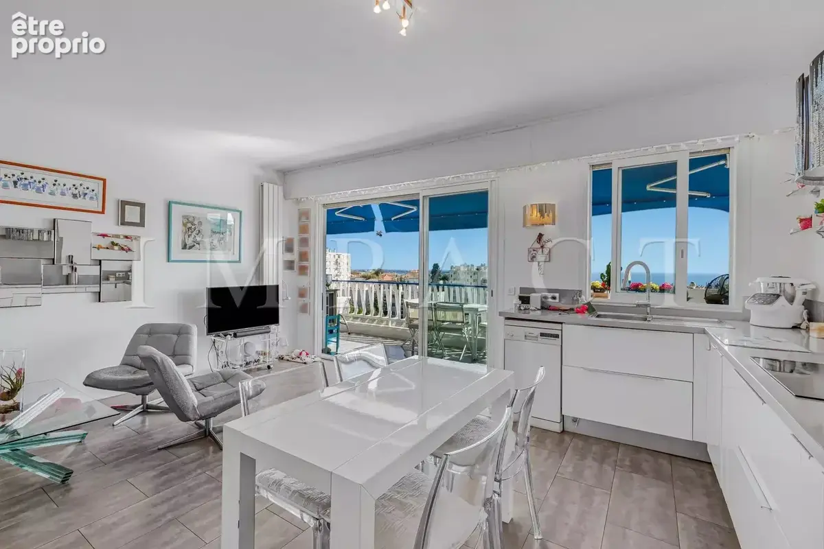 Cannes Petit Juas appartement 2 pièces vue mer à vendre - photo 5